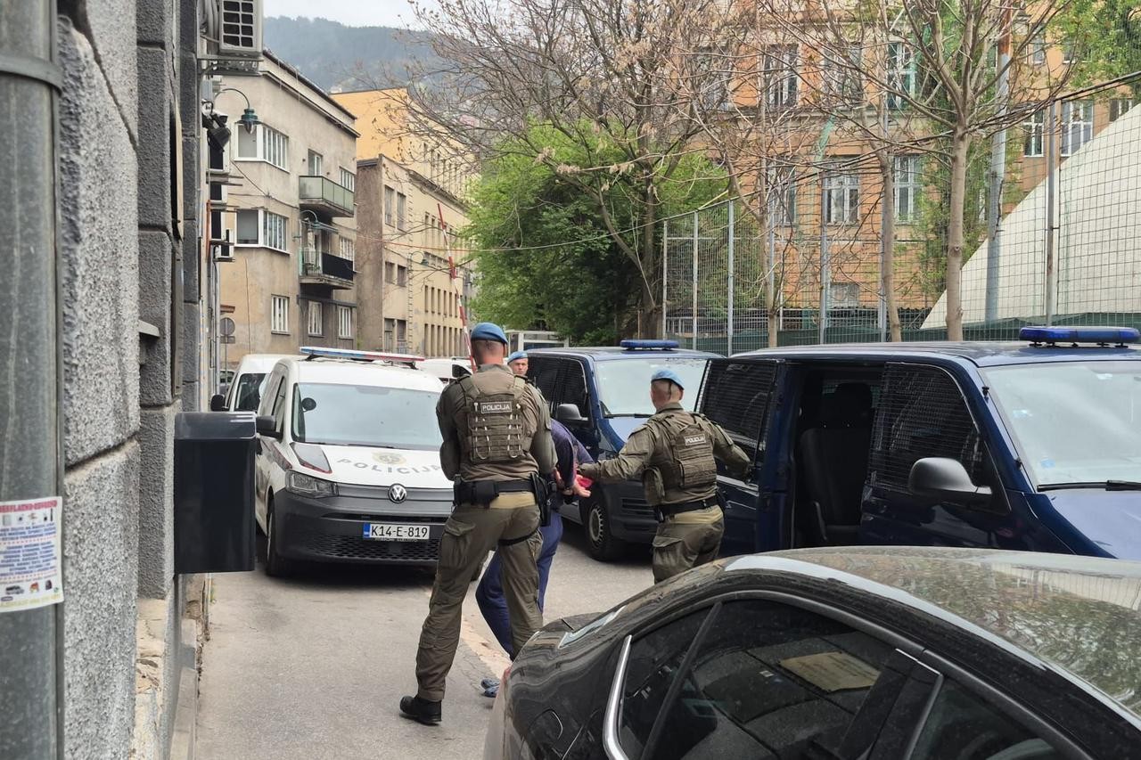 Objavljeni detalji brutalnog ubojstva u Sarajevu, mučili ga pa bacili s balkona