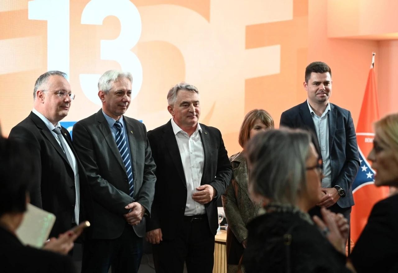 I prije izbora sve je dopušteno: rupa u zakonu pogoduje strankama