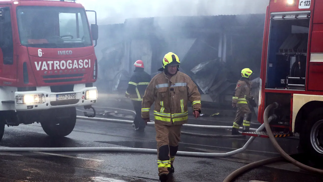 U tragičnom požaru u Vogošći jedna osoba smrtno stradala