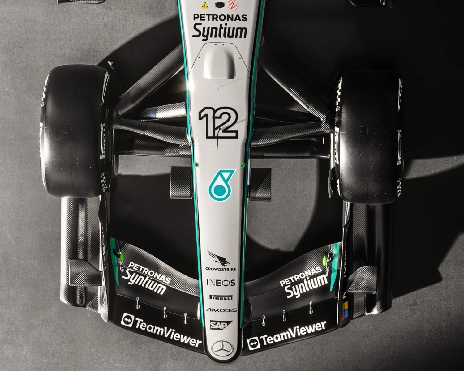 Mercedes objavio fotografije svog novog F1 bolida