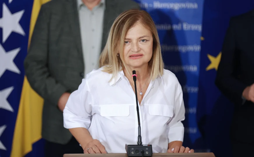 Državni službenici najavili prosvjed zbog malih plaća