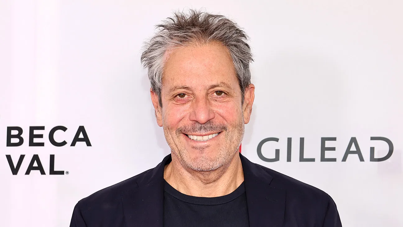 DARREN STAR – recenzija