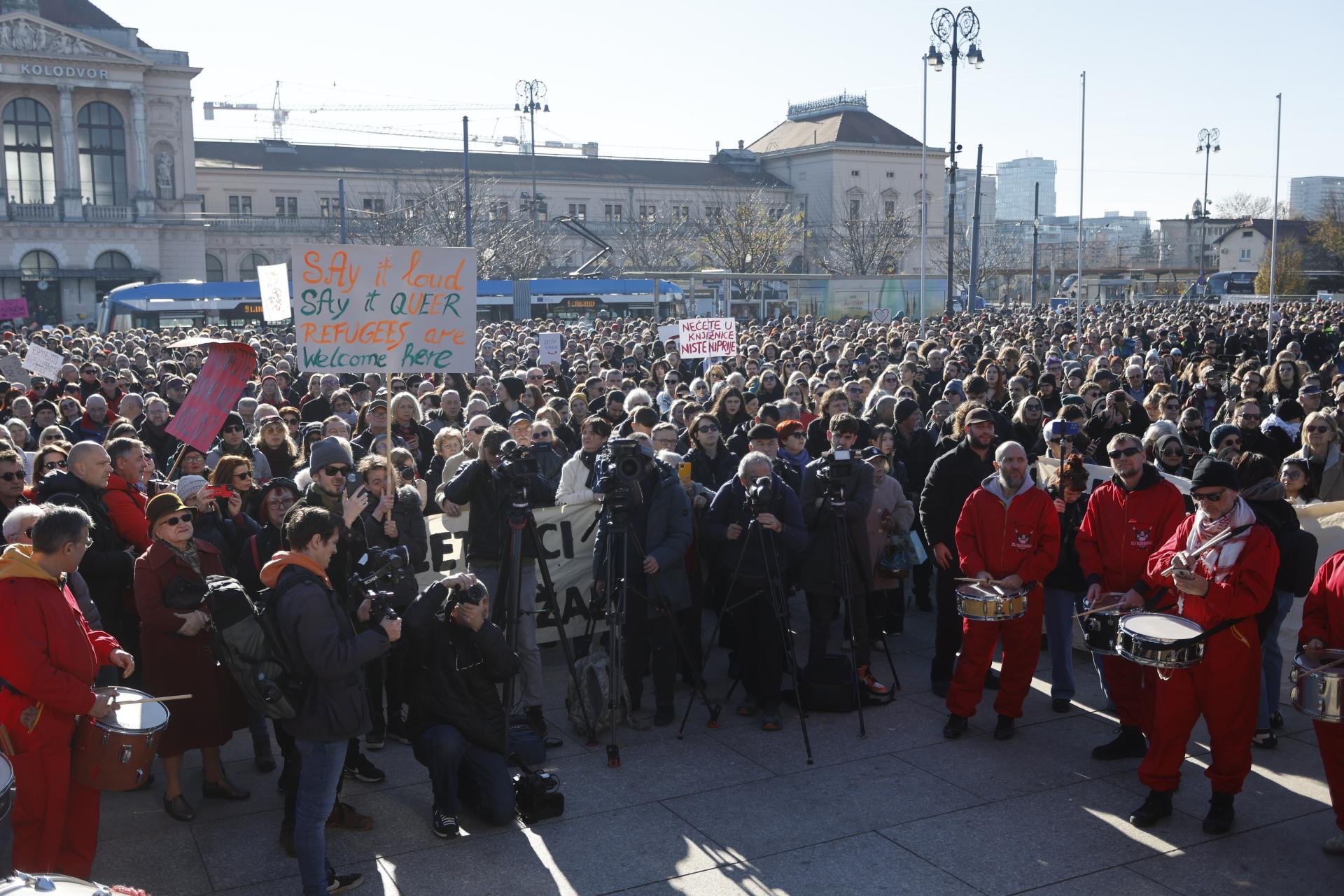 Antifašistički marš ili politički performans?