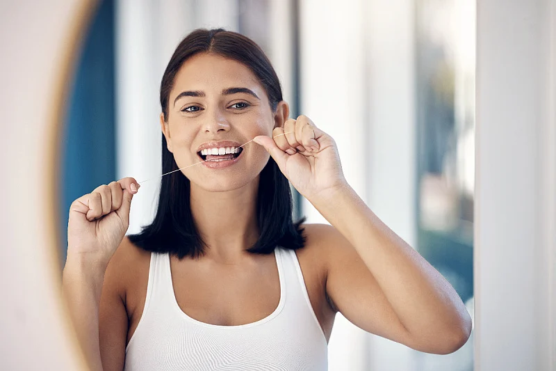 Čišćenje zuba zubnim koncem može smanjiti rizik od više od 50 bolesti