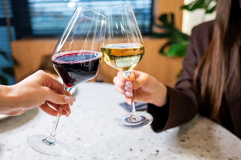 Ovako samo jedna čaša alkohola dnevno utječe na vaš organizam