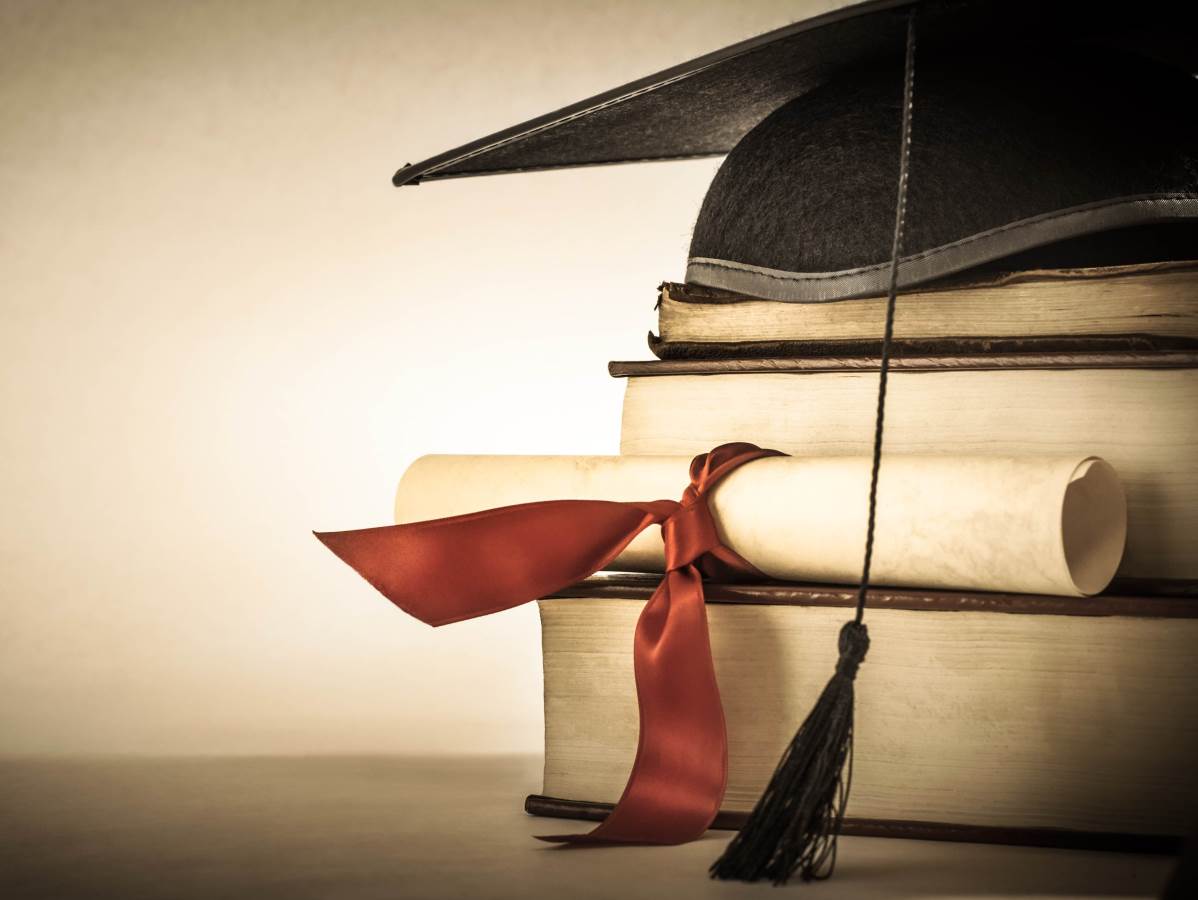 Denis Pračić osuđen na godinu zatvora 40.000 KM kazne zbog prodaje diploma u BiH