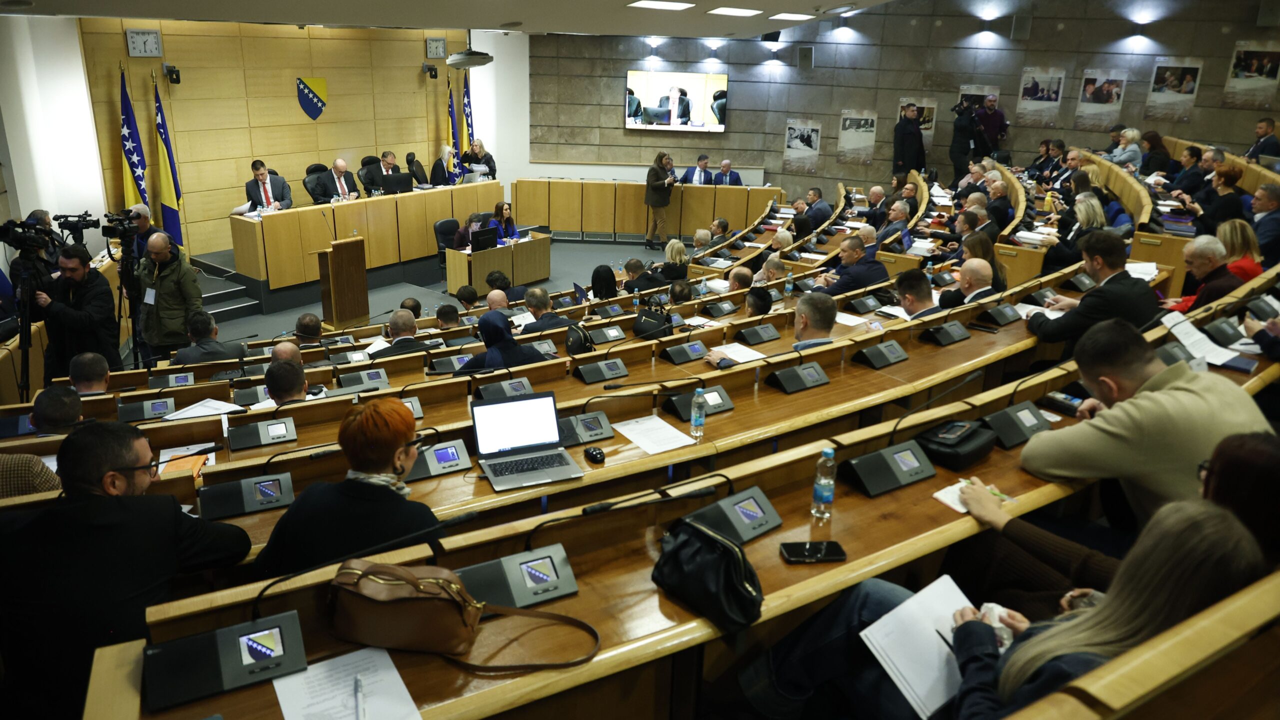 Nova prilika za EU: test odgovornosti Srba i Bošnjaka