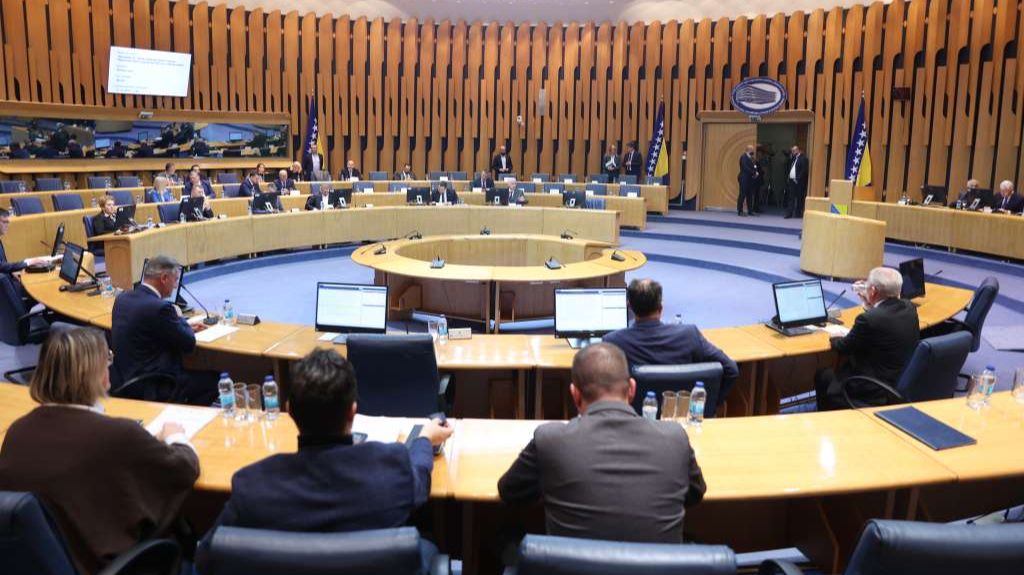 Hitna sjednica Doma naroda: pauza na samom početku sjednice