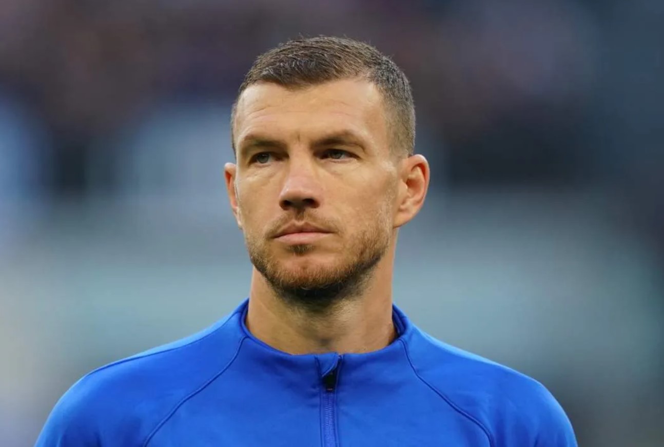 Edin Džeko i službeno prelazi u Schalke