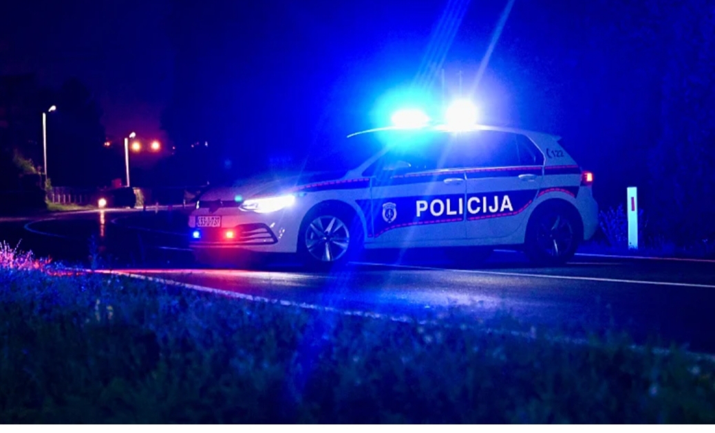 Banjalučanin na benzinskoj crpki palicom pretukao dvojicu muškaraca pa pobjegao