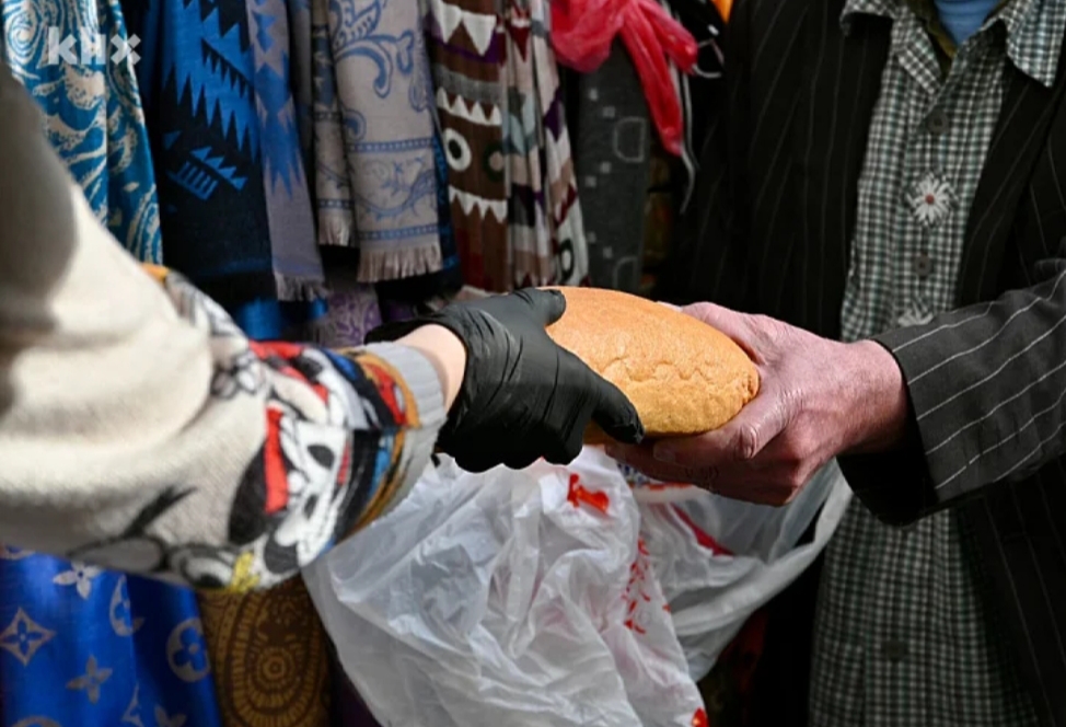 Glad iza papira: Tisuće u BiH bez pomoći zbog birokracije i srama