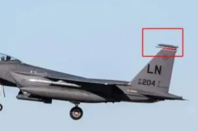 Srušen američki avion, Iran raspisao nagradu od 60.000 dolara za glavu pilota