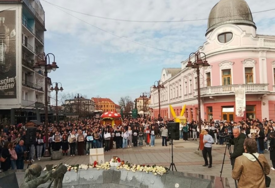 Brčko u tišini za Erdoana: Mladi odali počast stradalom sugrađaninu