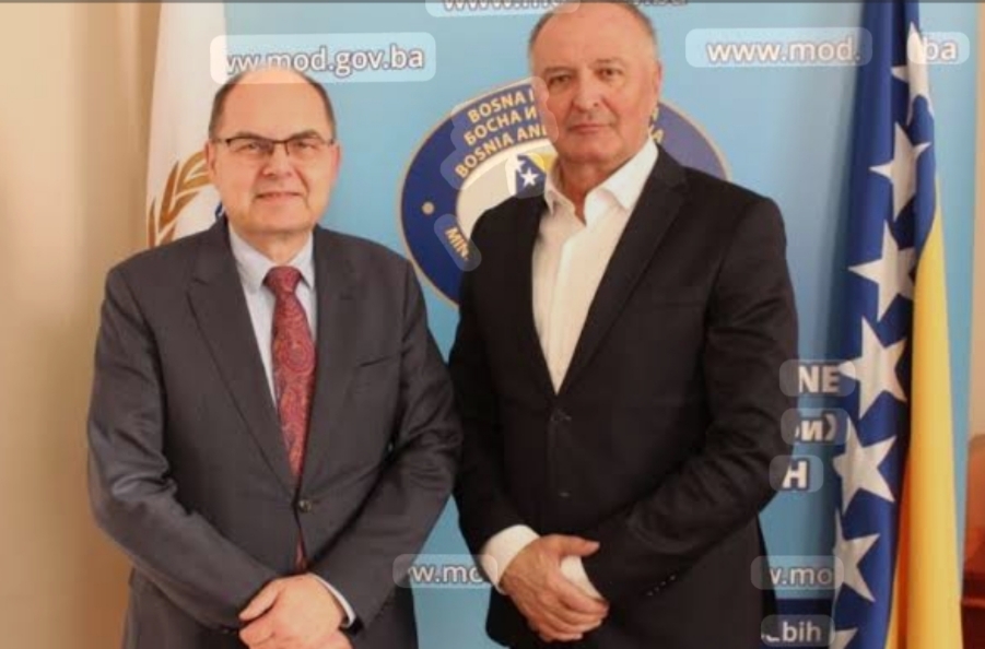 Helez uputio apel Shmidtu da spriječi kolaps Javnog RTV servisa BiH