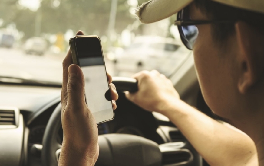 Kazne do 300 KM za mobitel u vožnji: Snimaju vas, ne moraju vas zaustaviti