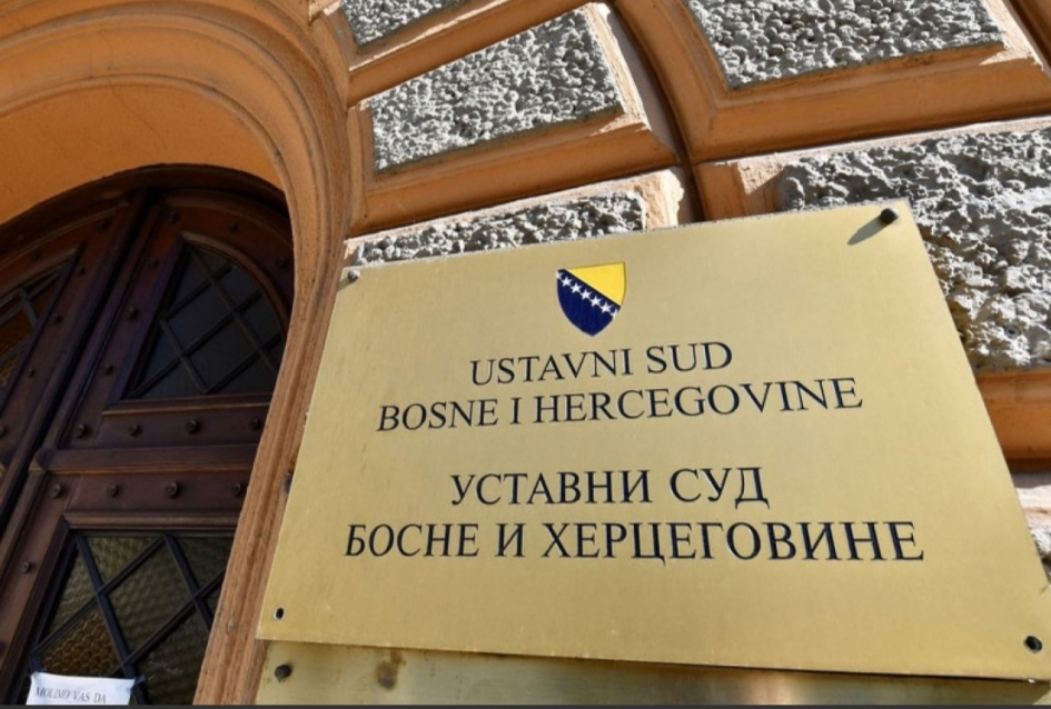 Spor oko ovlasti Schmidta, sada odlučuje Ustavni sud