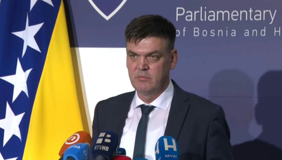 Cvitanović: “Apsolutna neodgovornost, ne želim biti dio ovog folklora,narod zaslužuje rad, a na političke predstave