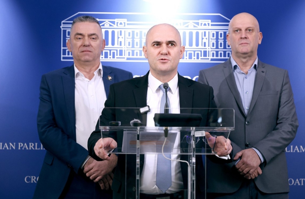 Dabro: Napuštam Sabor ako se zabrane petokraka i afirmacija komunista