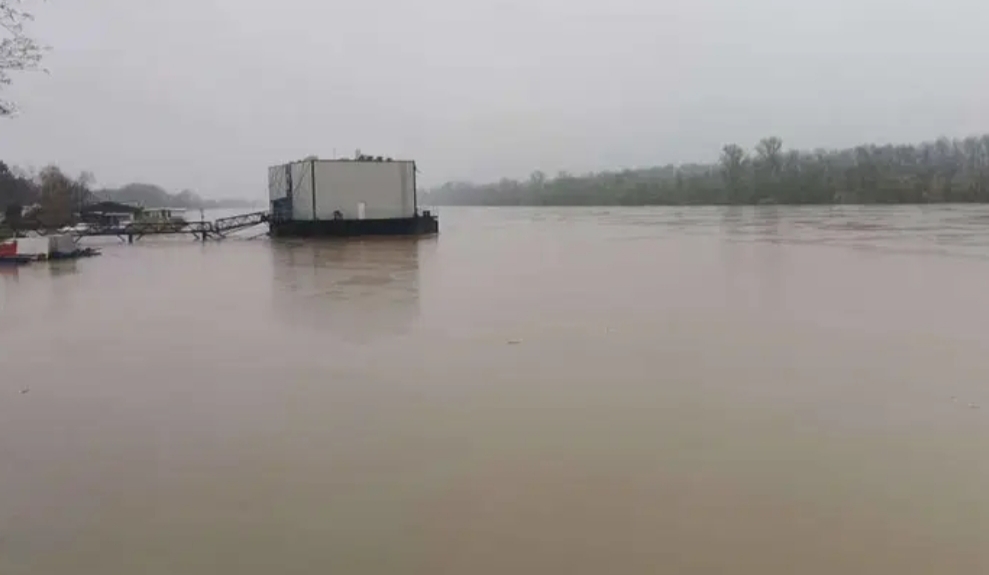 Tijelo viđeno kako pluta Savom, traje potraga