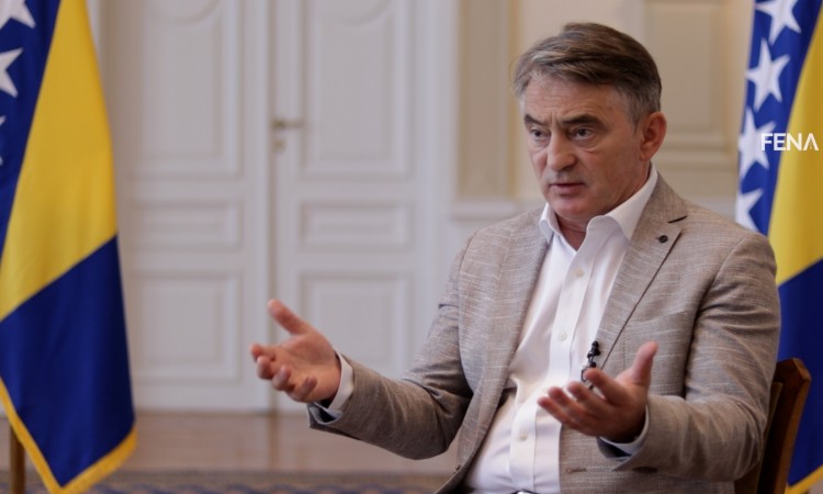 Komšićeva čestitka za Ramazan i izostanak poruke za Korizmu