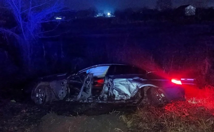 BiH: Pijan upravljamo BMW-om pa sletio s ceste, dvoje povrijeđeno