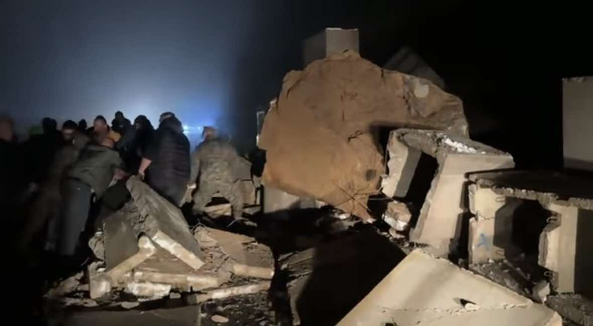 Odron na putu Tuzla-Sarajevo, pukao potporni zid (video)