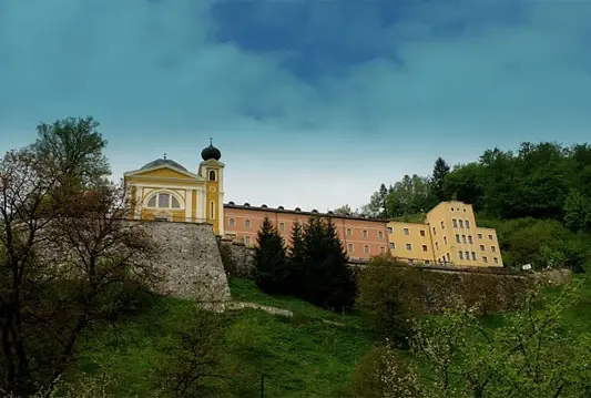 Godišnjica ubojstva fojničkih Franjevaca: A. Izetbegović pomilovao ubojicu nakon presude