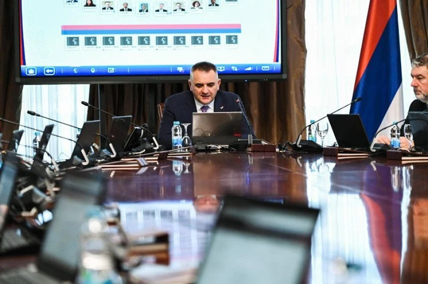 Pala vlada: narodna skupština RS prihvatila Minićevu ostavku