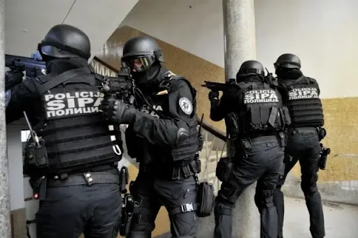 Akcija SIPA-e širom BiH: oduzeto sedam kilograma droge i oružje, šestero privedenih