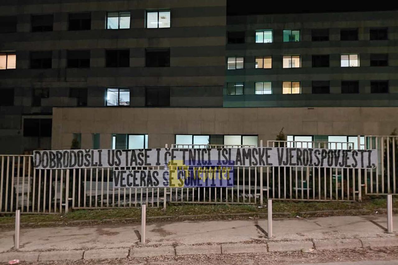 Uhićeni odgovorni za transparent ispred UKC Tuzla